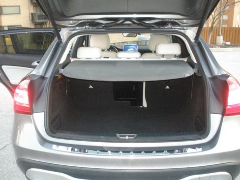 Used 2019 Mercedes-Benz GLA 250 4MATIC image 28