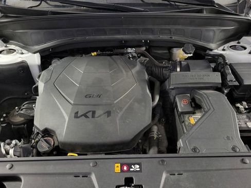 Used 2025 Kia Telluride S FWD image 13