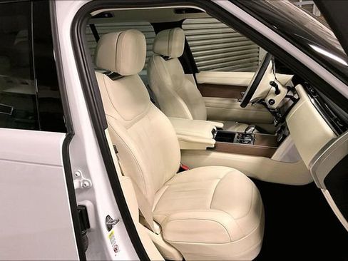 Certified 2023 Land Rover Range Rover SE image 6