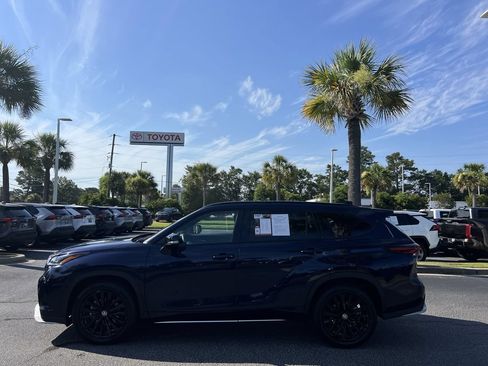 Used 2025 Toyota Highlander XSE AWD/4WD image 7