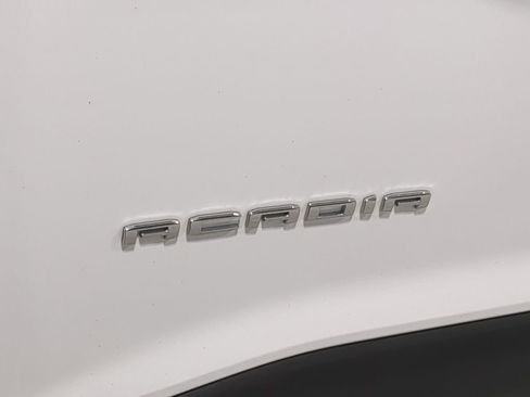 Used 2023 GMC Acadia SLE w/ Driver Convenience Package image 20