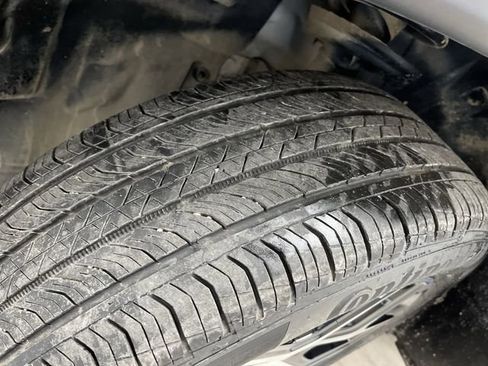 Certified 2024 Jeep Compass Limited image 34