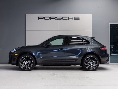 Certified 2023 Porsche Macan AWD/4WD image 2
