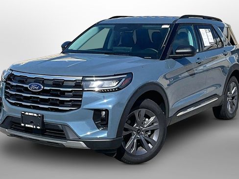 Used 2025 Ford Explorer Active w/ Active Comfort Package AWD/4WD image 13