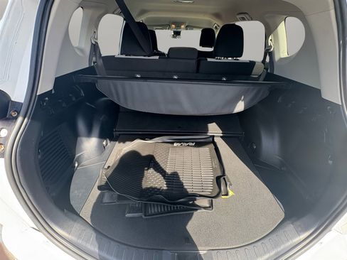Used 2018 Toyota RAV4 LE Plus image 35