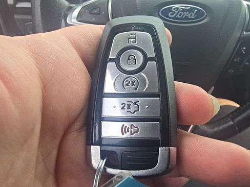 Used 2020 Ford Fusion Titanium AWD/4WD image 21