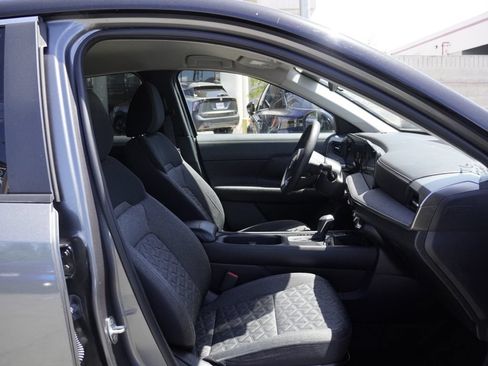 Used 2025 Nissan Kicks SV w/ Charging Package FWD image 15