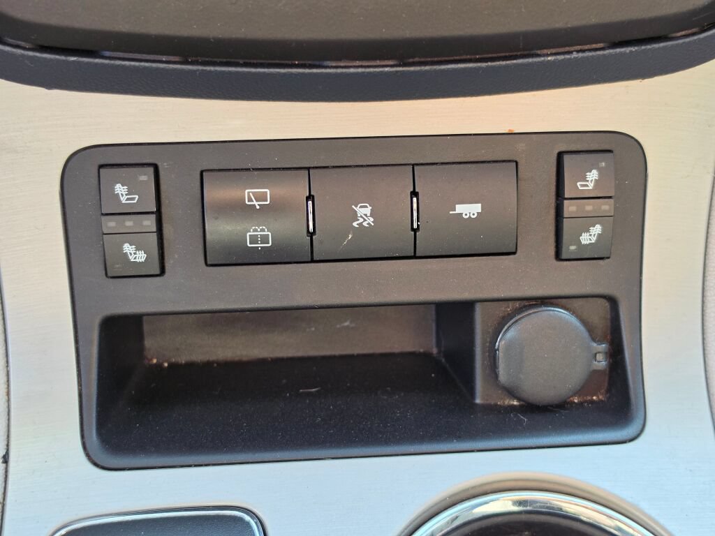 Used 2009 Saturn Outlook XE w/ Premium Trim Package AWD/4WD image 34