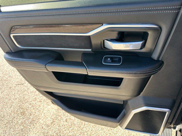 Used 2023 RAM 2500 Laramie AWD/4WD image 44