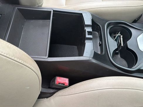 Used 2017 Hyundai Santa Fe FWD image 32