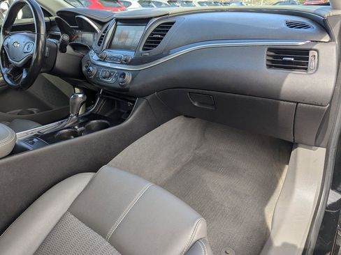 Used 2018 Chevrolet Impala LT image 9