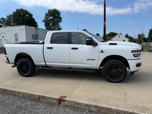 Used 2025 RAM 2500 Big Horn AWD/4WD image 5