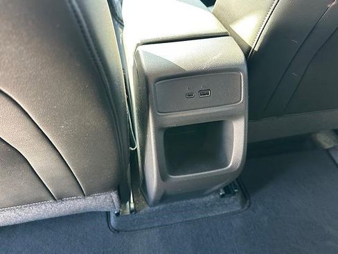 Used 2025 Chevrolet Trax LT w/ Sunroof Package image 19