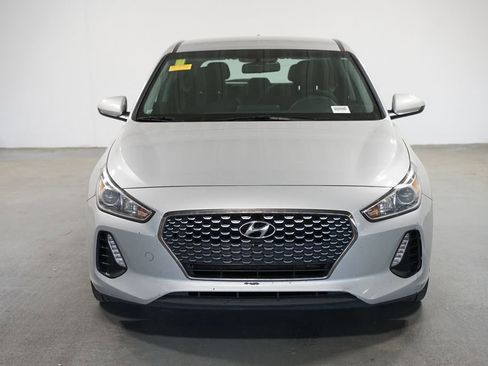 Used 2018 Hyundai Elantra GT image 2