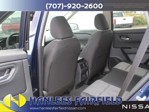 New 2026 Nissan Rogue SV w/ Cold Weather Package AWD/4WD image 17