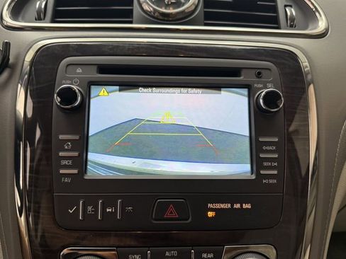 Used 2015 Buick Enclave Leather image 17