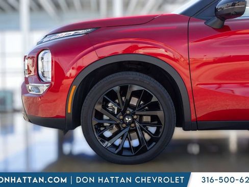 Used 2024 Mitsubishi Outlander SE image 29