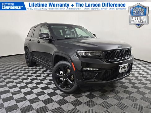 Used 2023 Jeep Grand Cherokee Limited w/ Black Appearance Package image 1