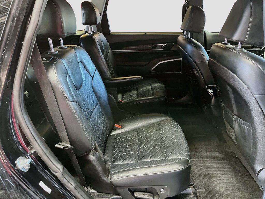 Used 2025 Kia Telluride SX w/ SX Captain's Chair Package AWD/4WD image 30