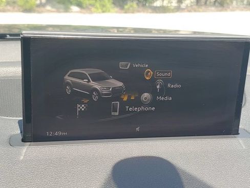 Used 2017 Audi Q7 3.0T Premium Plus AWD/4WD image 25