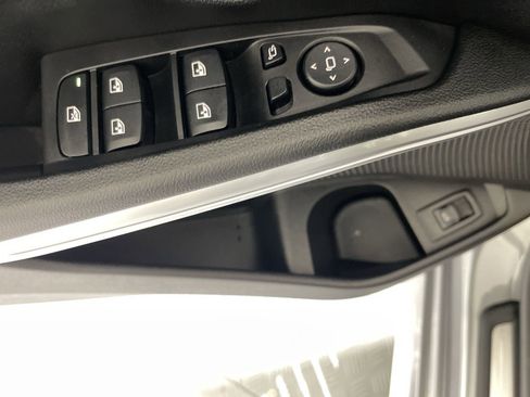 Used 2025 BMW 330i xDrive Sedan w/ Convenience Package image 21