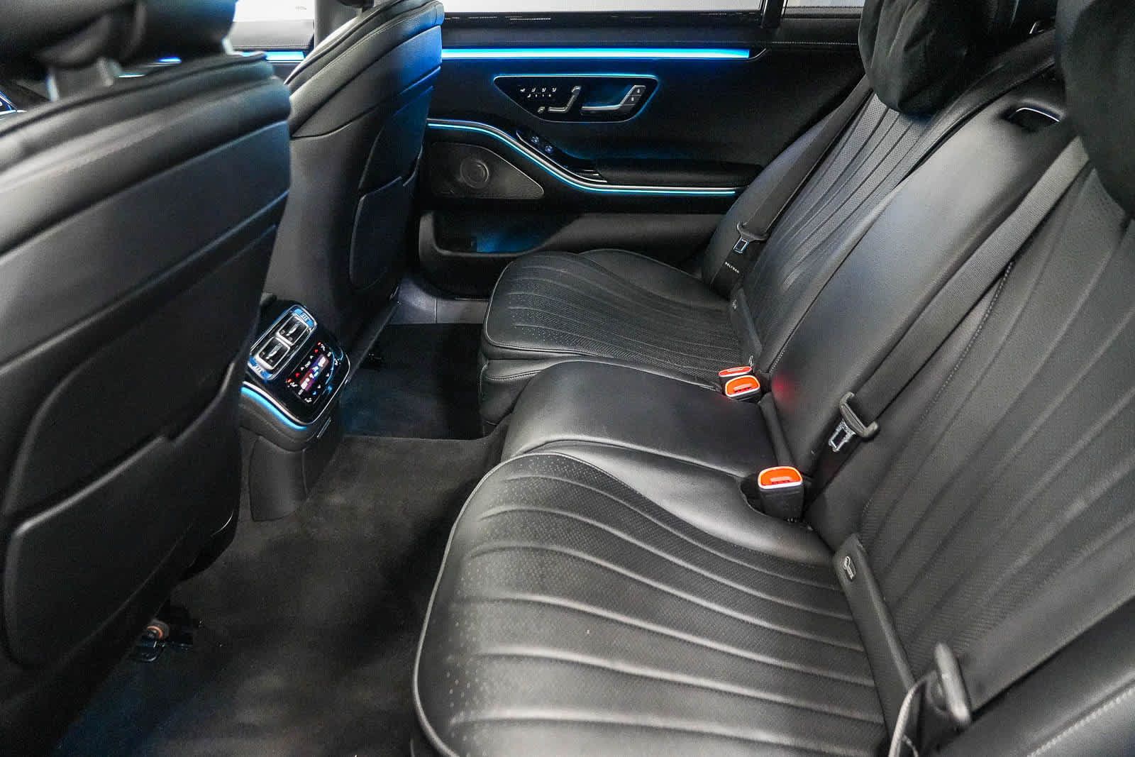 Used 2022 Mercedes-Benz S 580 4MATIC Sedan w/ Rear Seat Package image 18