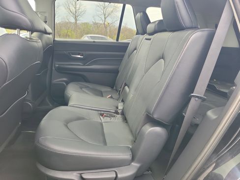 Certified 2024 Toyota Grand Highlander Limited image 12