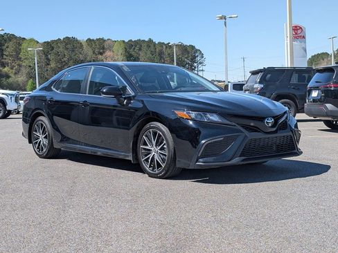 Used 2023 Toyota Camry SE image 7