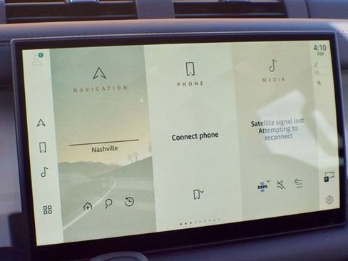 Used 2024 Land Rover Defender 130 X-Dynamic SE image 30