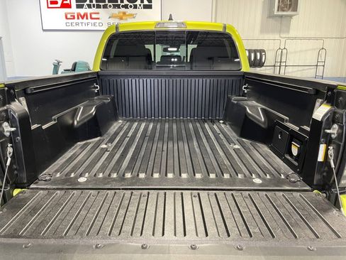 Used 2023 Toyota Tacoma TRD Sport image 17