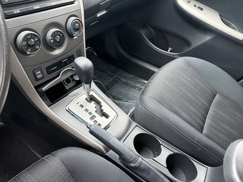 Used 2012 Toyota Corolla S image 13
