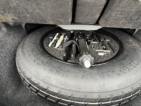 Used 2014 Mercedes-Benz GL 550 4MATIC image 48