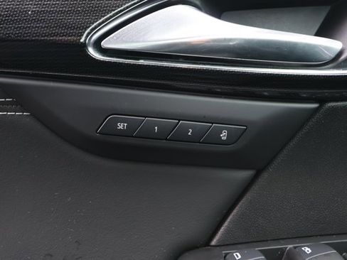 Used 2023 Buick Envision Essence image 22