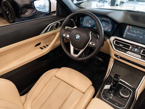Used 2022 BMW 430i xDrive Convertible w/ Convenience Package AWD/4WD image 14