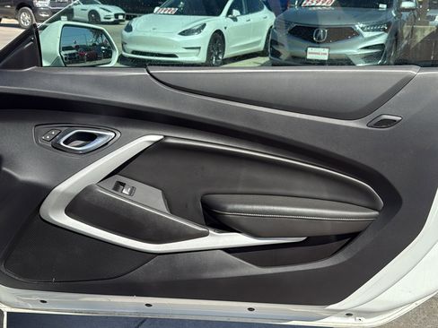 Used 2019 Chevrolet Camaro LT image 27