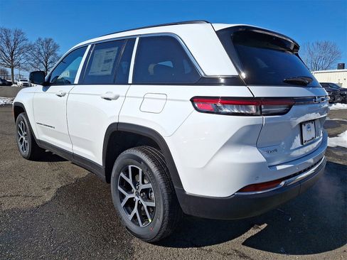 New 2025 Jeep Grand Cherokee Limited image 4
