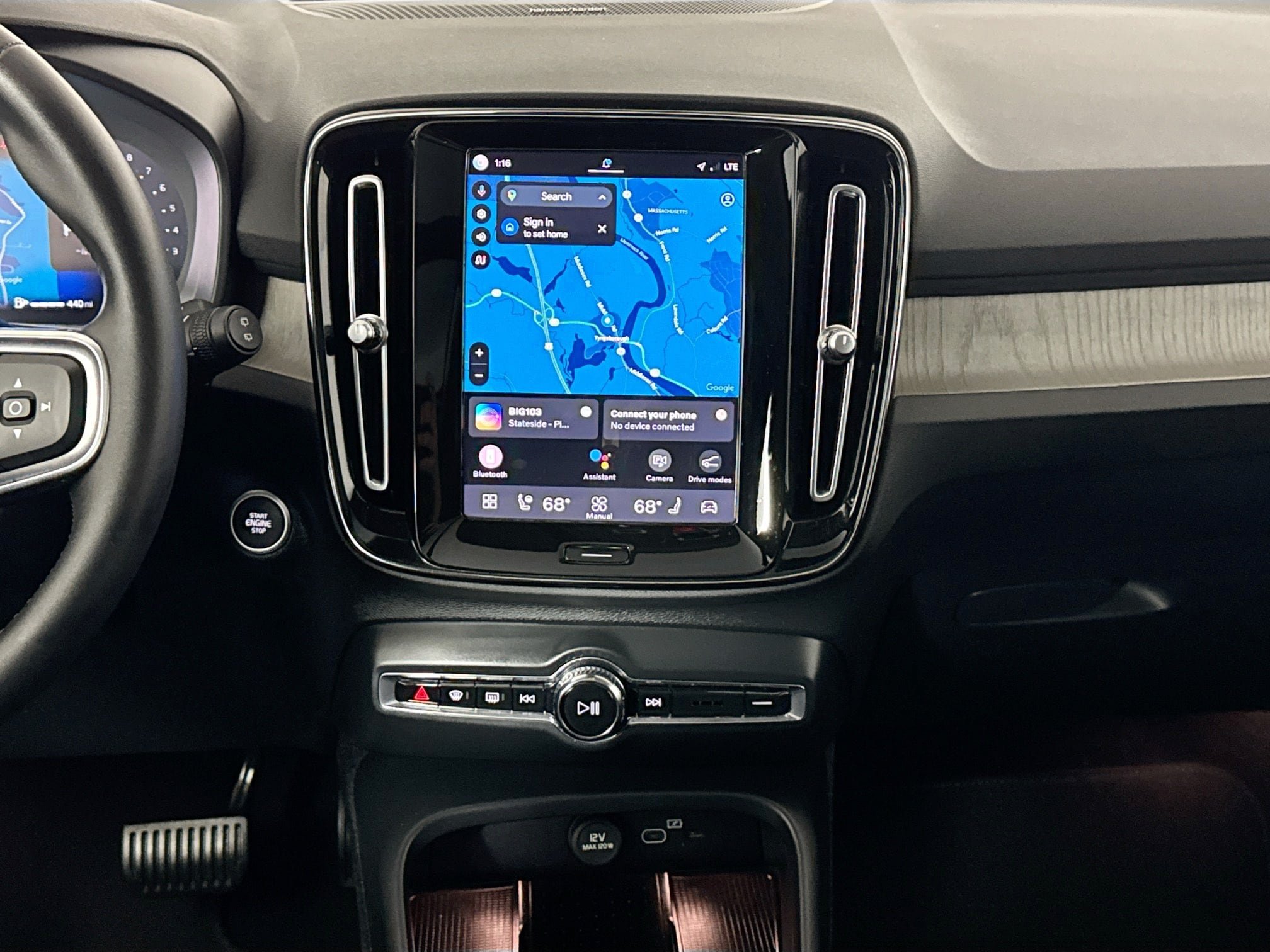 Used 2023 Volvo XC40 B5 Ultimate AWD/4WD image 27