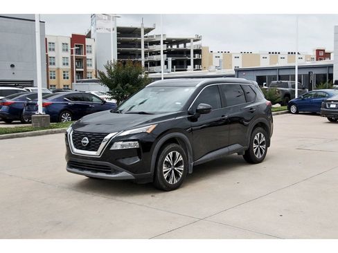 Used 2023 Nissan Rogue SV w/ SV Premium Package FWD image 2
