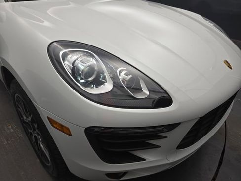 Used 2018 Porsche Macan S image 13