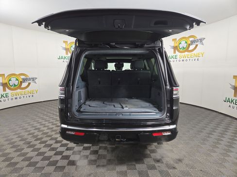 Used 2023 Jeep Grand Wagoneer L Series II w/ Premium Group II image 37