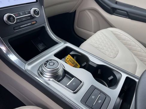 Certified 2024 Ford Edge Titanium w/ Equipment Group 301A AWD/4WD image 16