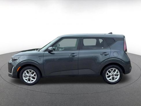 Used 2025 Kia Soul LX w/ LX Technology Package FWD image 7
