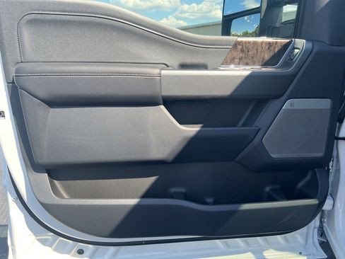 New 2026 Ford F250 Lariat w/ Lariat Ultimate Package image 24