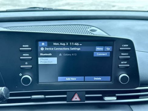 Used 2025 Hyundai Elantra SE FWD image 18