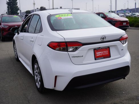 Used 2024 Toyota Corolla LE image 8