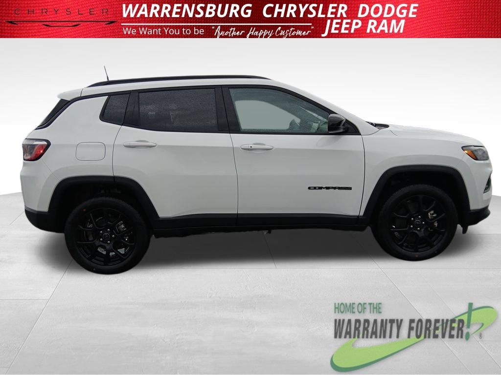New 2026 Jeep Compass Latitude AWD/4WD image 3