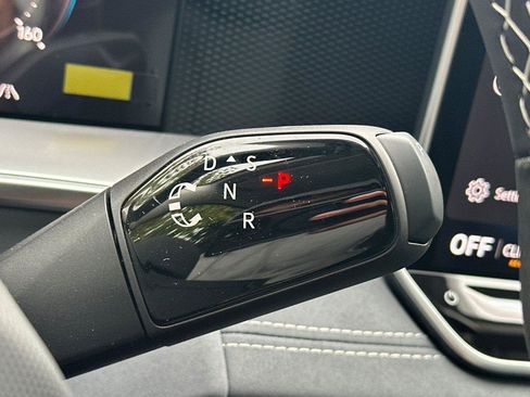 New 2026 Volkswagen Tiguan SE image 20