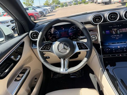 Used 2026 Mercedes-Benz GLC 300 4MATIC image 9