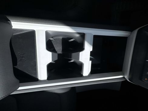 Certified 2025 Land Rover Defender 110 S image 25