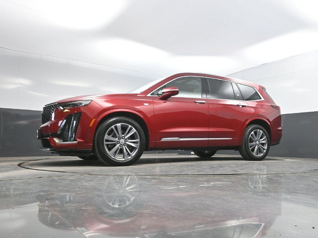 Used 2021 Cadillac XT6 Premium Luxury w/ Platinum Package AWD/4WD image 38